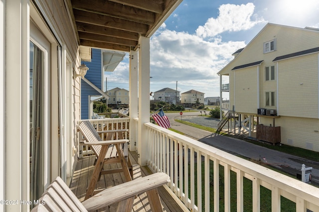 balcony featuring covered porch