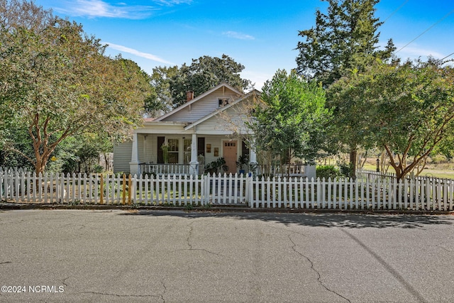 view of front of home with covered porch