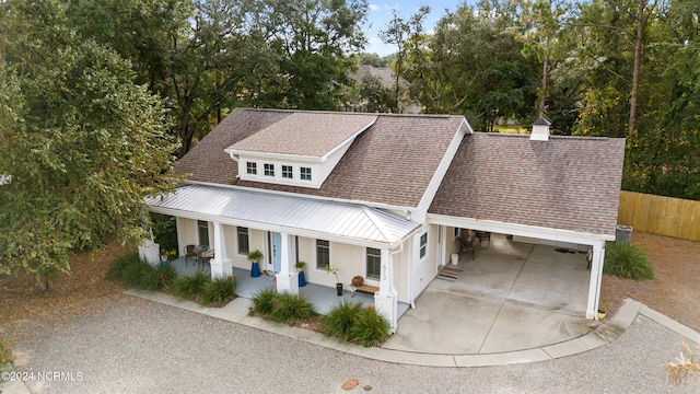 view of front of house featuring covered porch