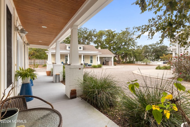 view of patio featuring covered porch