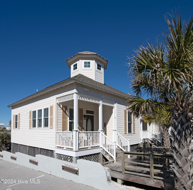 view of front of house with covered porch