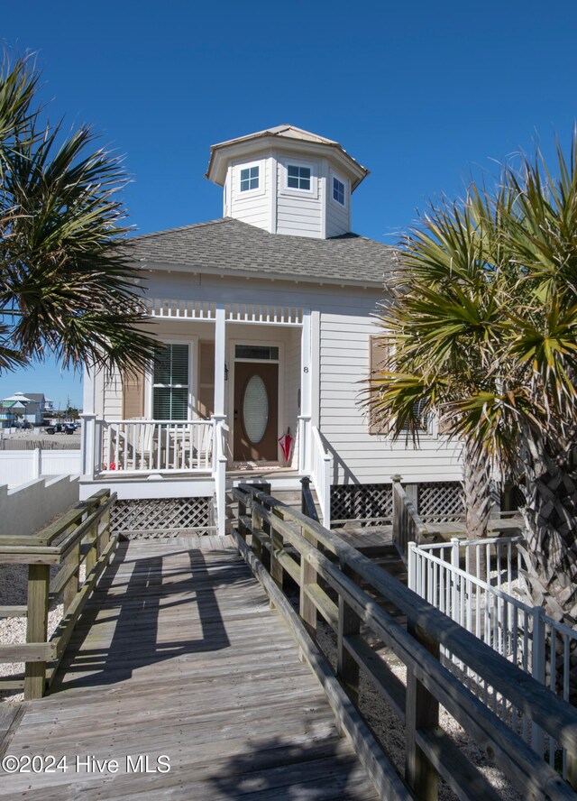 view of front of home featuring covered porch