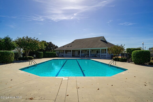 1602 Mainsail Rd, Morehead City, NC 28557
