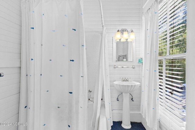 950 Main St, Fair Bluff, NC 28439 - full bathroom with shower / tub combo with curtain