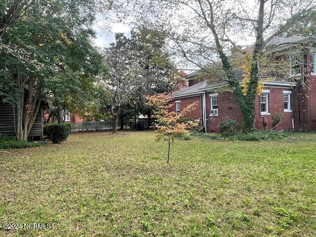 4290 W Church St, Farmville, NC 27828 - view of yard