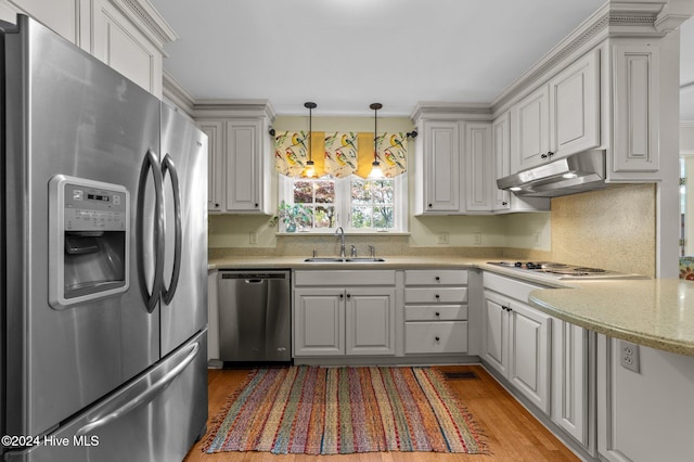 kitchen with gray cabinets, dark hardwood / wood-style floors, stainless steel appliances, and sink