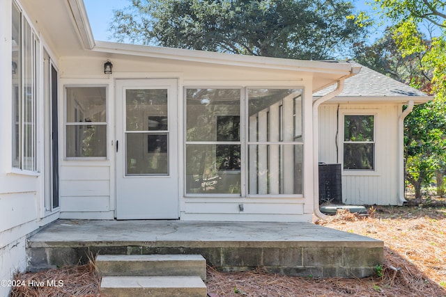 view of property entrance