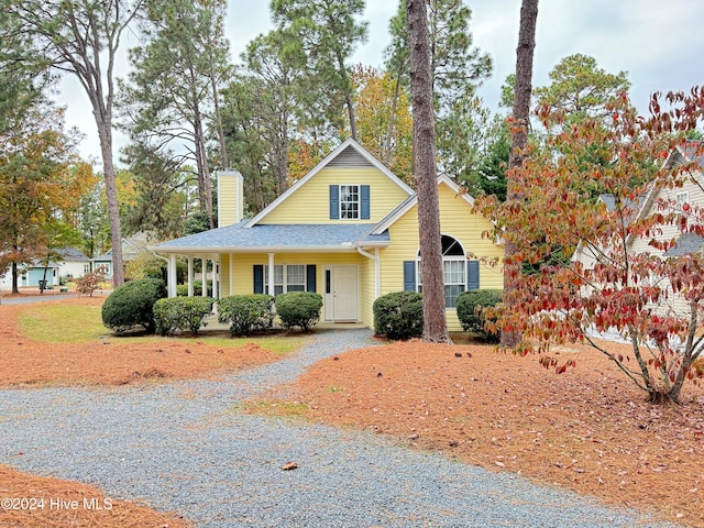 view of front of property with covered porch