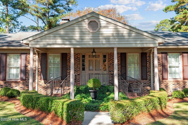 view of front facade featuring covered porch