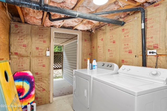 washroom featuring independent washer and dryer