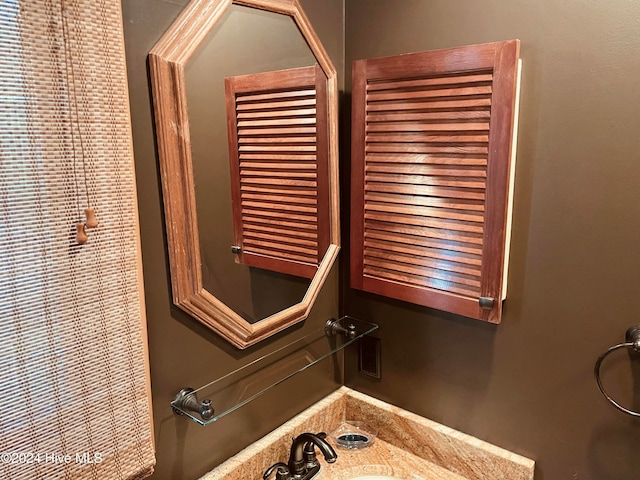 bathroom featuring sink