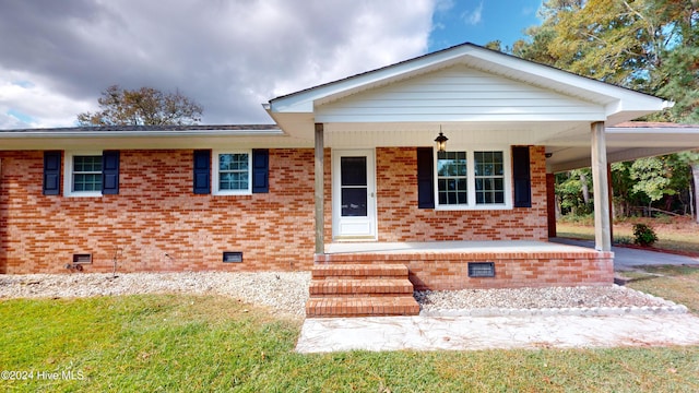 view of front of property featuring covered porch