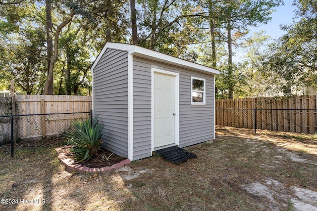 view of outbuilding