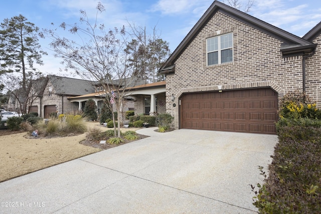 view of front property featuring a garage