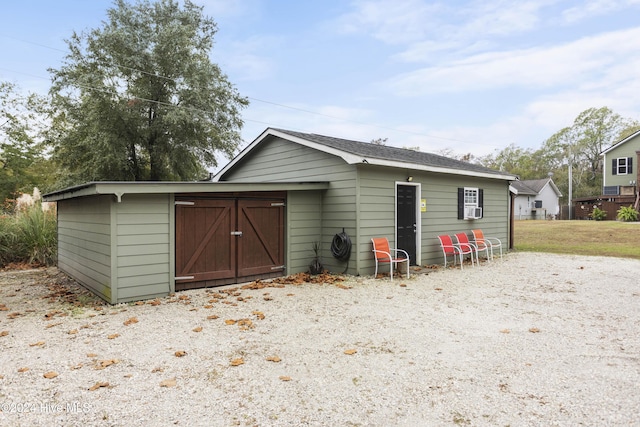 view of outbuilding