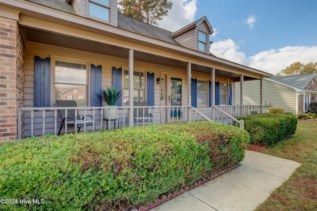 view of front of house with covered porch