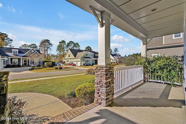 view of patio / terrace with covered porch