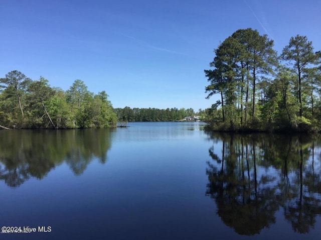 217 Shoreview Dr, New Bern, NC 28562