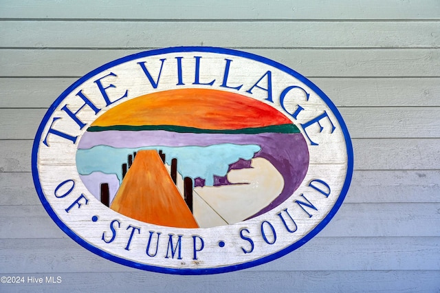 109 Old Village Ln, North Topsail Beach, NC 28460 - exterior view