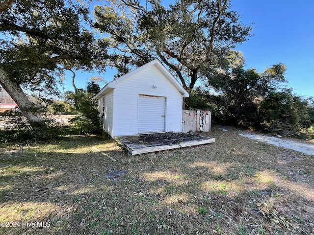 view of outbuilding