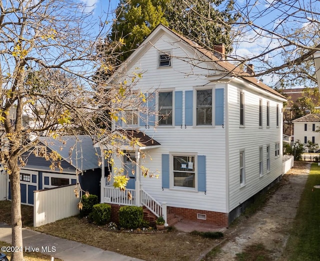 view of front of property