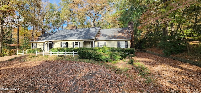 view of front of property