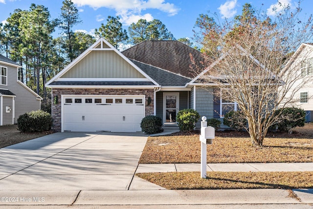 view of front facade featuring a garage