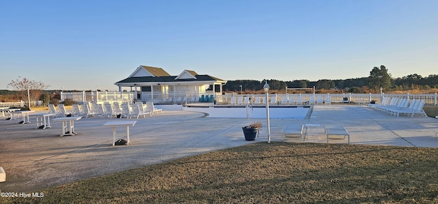 view of swimming pool