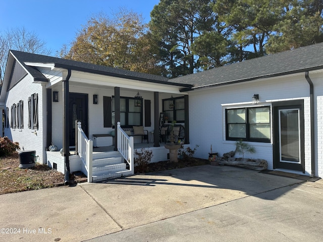 view of front of home with a porch