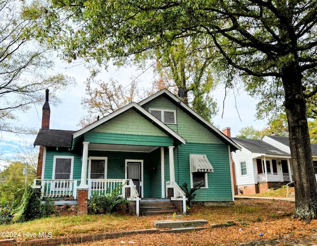 view of front of house with covered porch