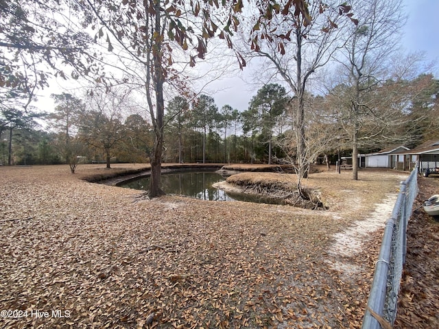 view of yard featuring a water view