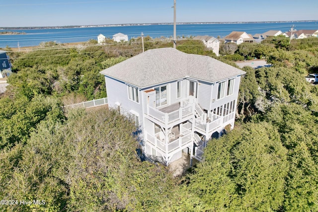 bird's eye view with a water view