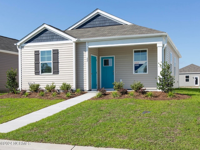 view of front of house featuring a front yard