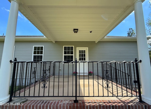 1535 Ghio Rd, Hamlet, NC 28345 - view of patio with a gate