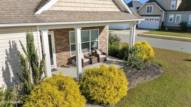 view of side of home featuring an outdoor hangout area