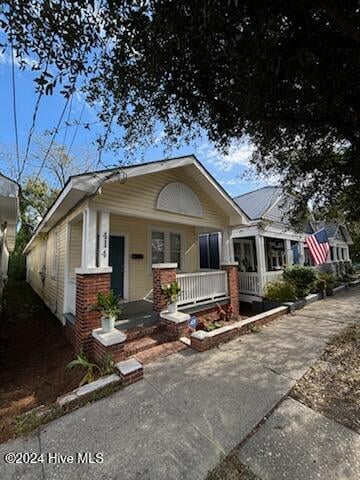 view of front of house with covered porch