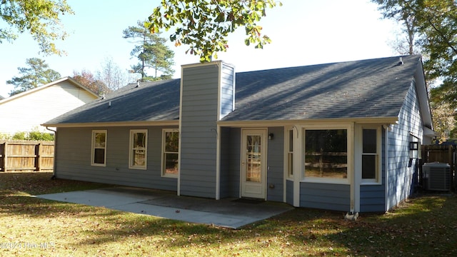 Listing photo 3 for 118 S Forest Dr, Havelock NC 28532