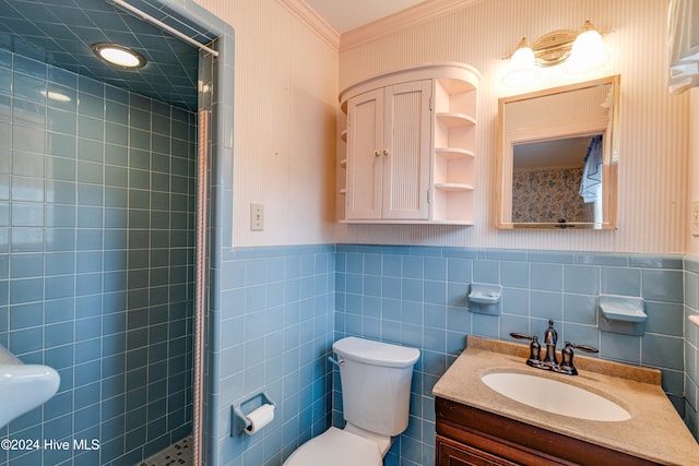 bathroom with a tile shower, crown molding, and tile walls