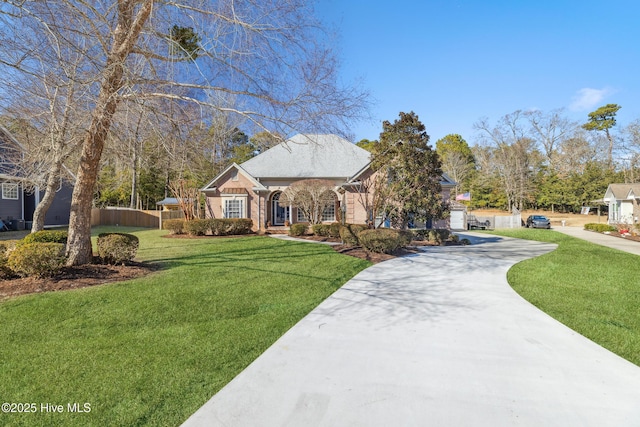 view of front facade with a front lawn