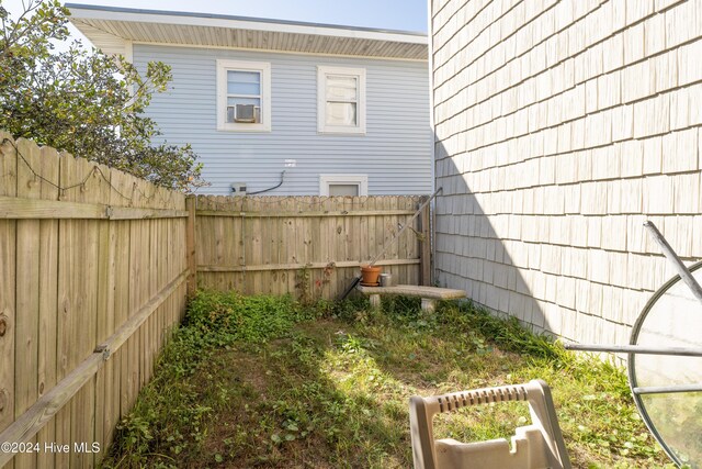 714 Ocean Blvd, Topsail Beach, NC 28445 - view of fenced backyard