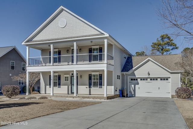 view of front facade featuring a garage and a porch