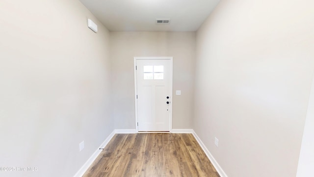 1407 Stoney Creek Church Rd, Goldsboro, NC 27534 - entryway featuring wood finished floors and baseboards
