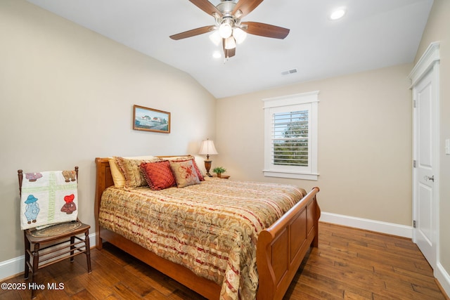 400 S Ave, Oriental, NC 28571 - bedroom with lofted ceiling, hardwood / wood-style flooring, baseboards, recessed lighting, and ceiling fan