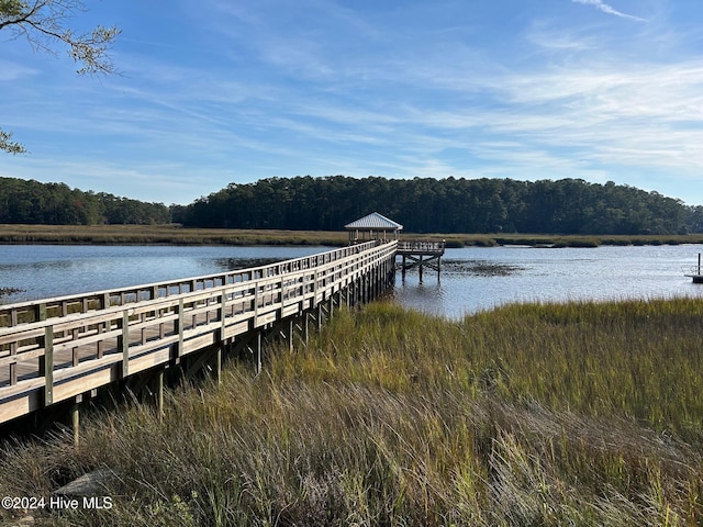 view of dock featuring a water view