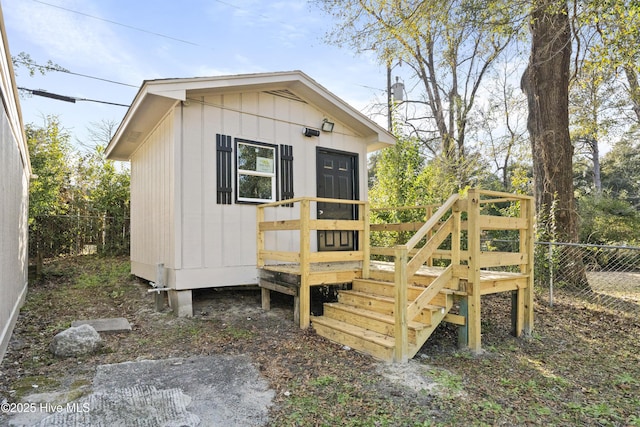 view of outbuilding