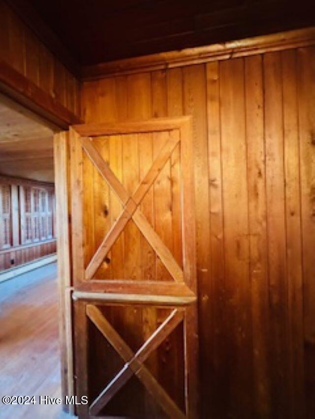 details with wooden walls