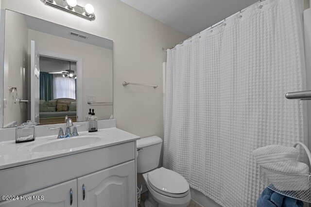 109 St Gallen Ct, New Bern, NC 28562 - full bath featuring vanity, toilet, ensuite bath, and a shower with shower curtain