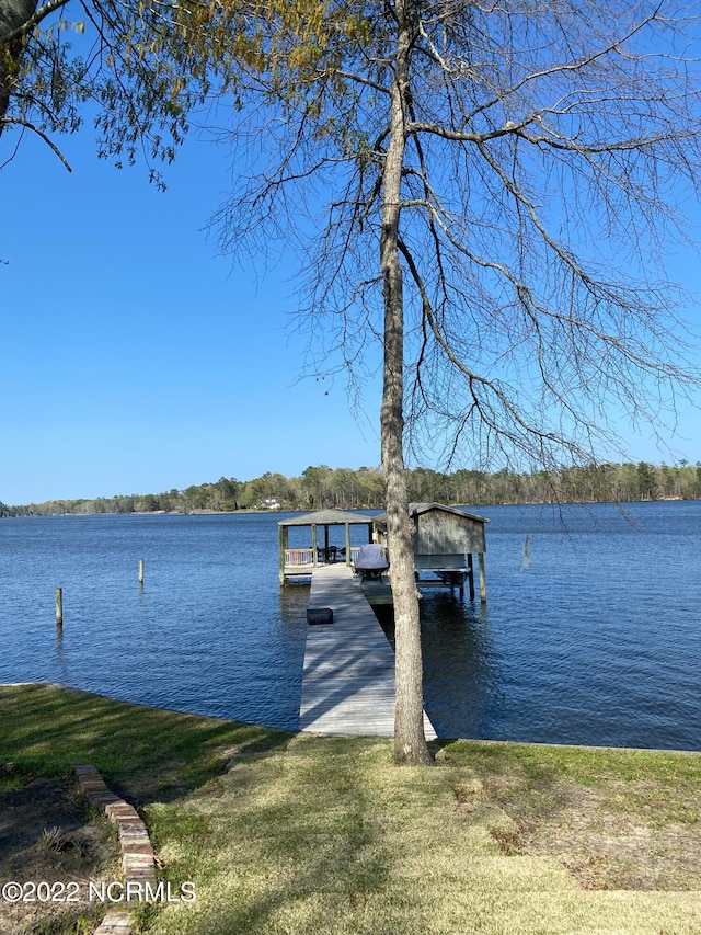 view of dock featuring a water view