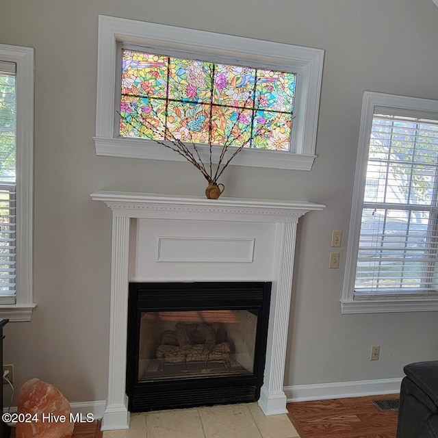 interior details with hardwood / wood-style floors