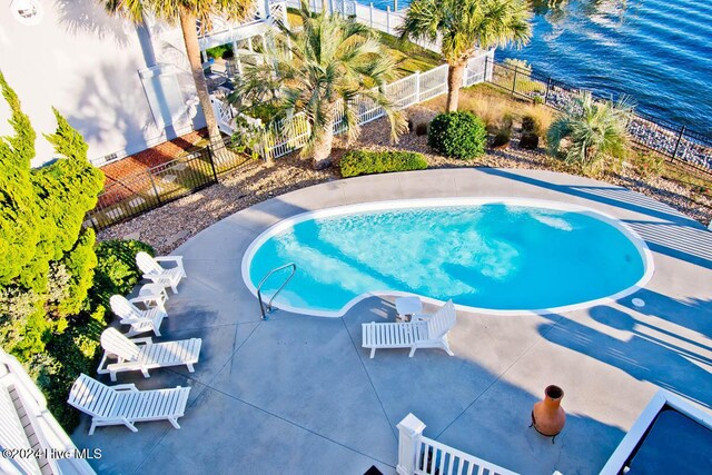 105 Wind Dance Ln, Swansboro, NC 28584 - view of swimming pool featuring a patio area and a fenced backyard